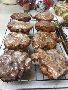 Irresistible Old-Fashioned Apple Fritters Recipe