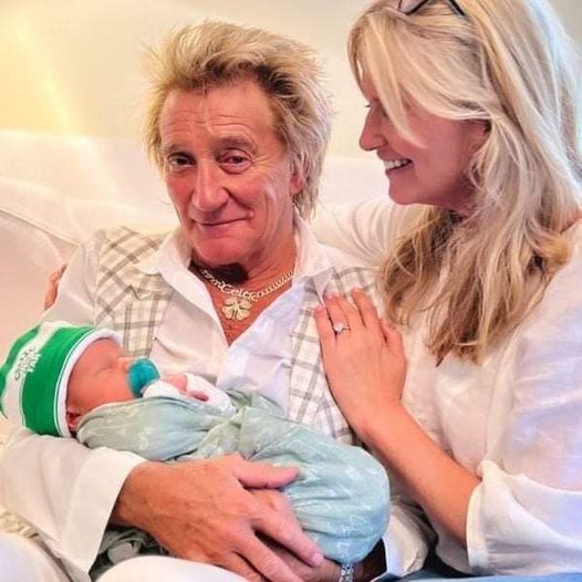 Rod Stewart makes major announcement after 16 years of marriage - iadun